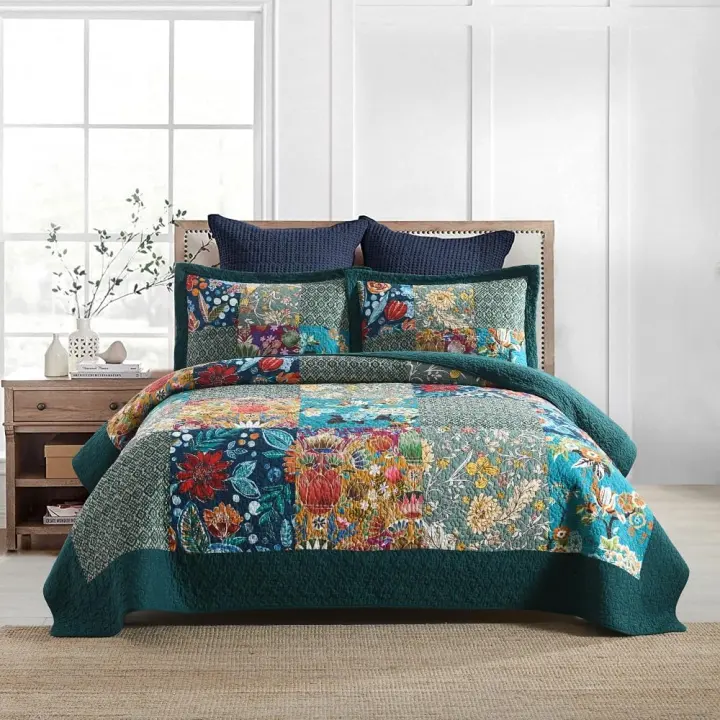 Reversible Cotton Patchwork Bedspread Set — Vintage Floral King